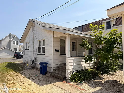1710 B St #BACK HOUSE Photo 1