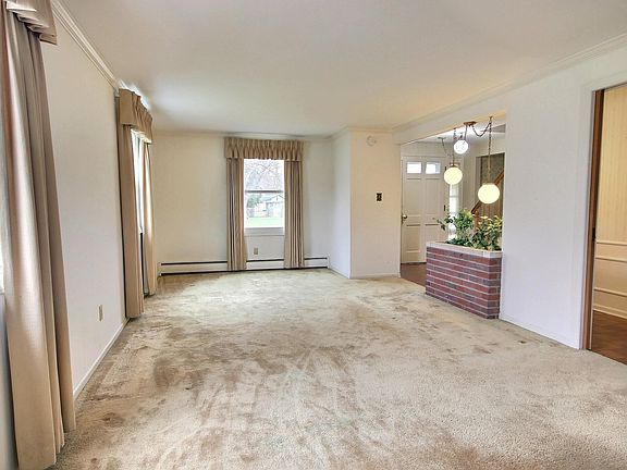 4th image of 3311 Jonquil Dr