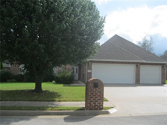 3rd image of 1203 N Wren Dr