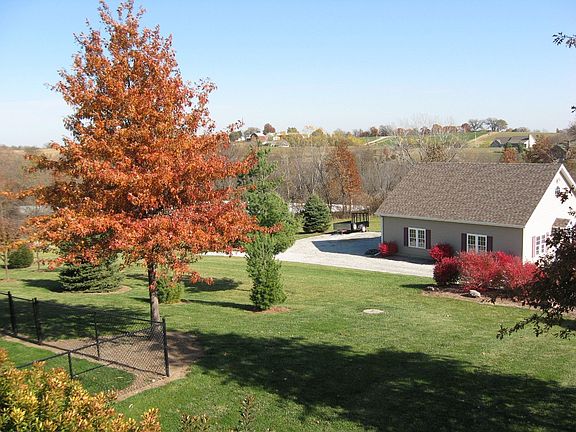 Side yard-Machine Building