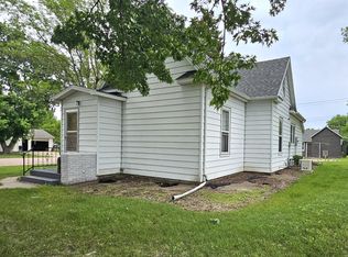 219 E Main St, Ethan, SD 57334