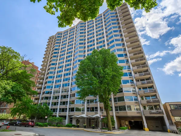 555 W Cornelia Ave APT 403, Chicago, IL 60657
