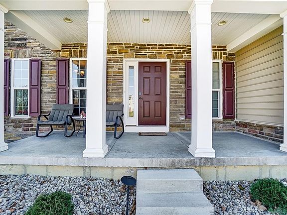 4th image of 429 Hyde Park Pl