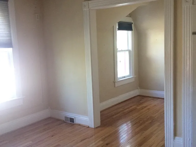 3425 Bryant St — Photo 9