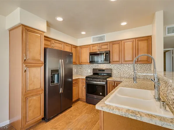 5710 E Tropicana Ave Unit 2046, Las Vegas, NV 89122