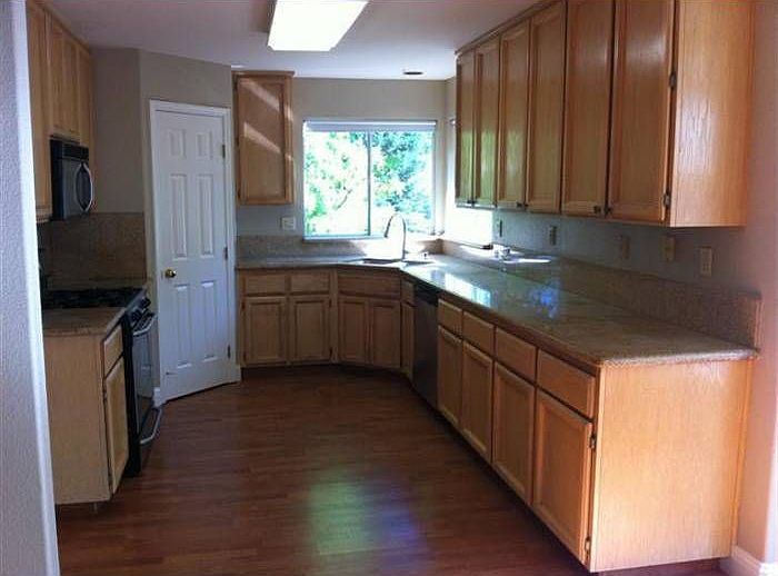 1st image of 601 Bronte Ct