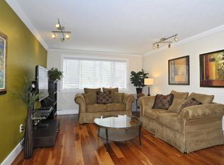 1660 Steele St APT 303, Denver, CO 80206