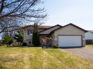 603 Horseshoe Ln, Braham, MN 55006