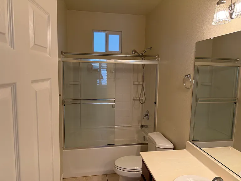 1427 Wyndham Ln — Photo 17