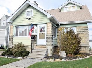 6814 Ridgewood Ave, Parma, OH 44129