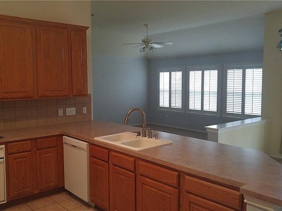 3rd image of 3613 Saint Johns Dr