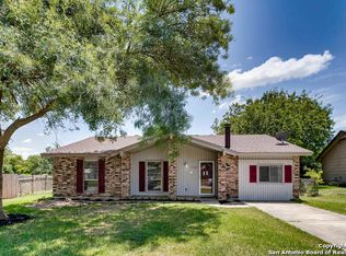 7702 Rainey Meadow Ln, Live Oak, TX 78233