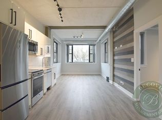 The Lakeside Terrace, Chicago, IL 60626