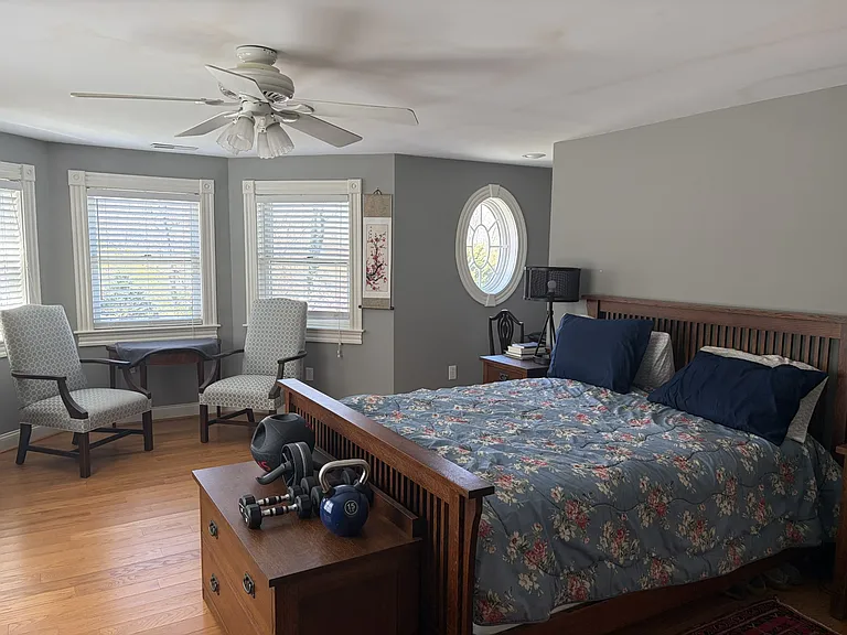 100 Gondola Ave — Photo 8