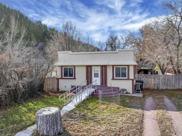 1106 S 6th St, Hot Springs, SD 57747