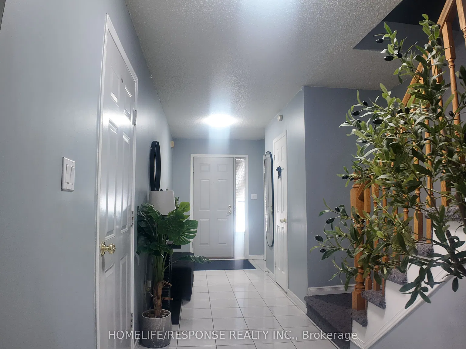 3 bed, $3,000 — Photo 2
