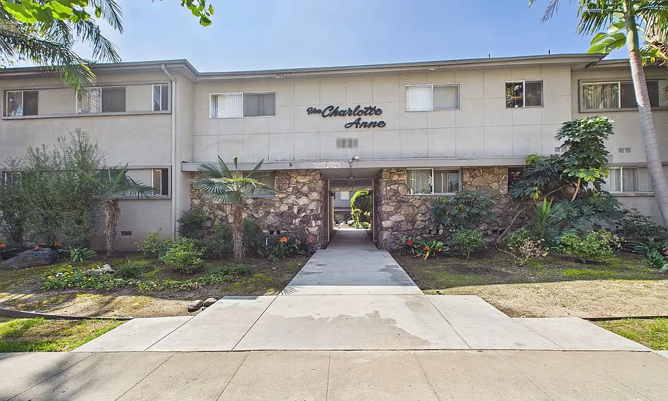 1221 Lyndon St #10