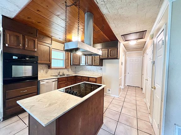 2nd image of 4510 Greenwood Ln