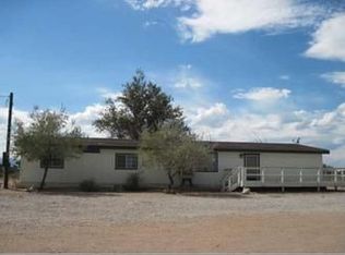 8754 Hollister Rd, Phelan, CA 92371