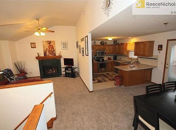 3rd image of 10514 N Central St