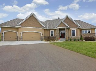 3945 Pin Oak Cir, Prior Lake, MN 55372