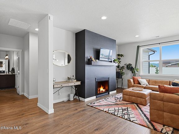 5th image of 4923 E Dorado Ave