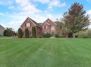 6056 Westminster Ln, Gurnee, IL 60031
