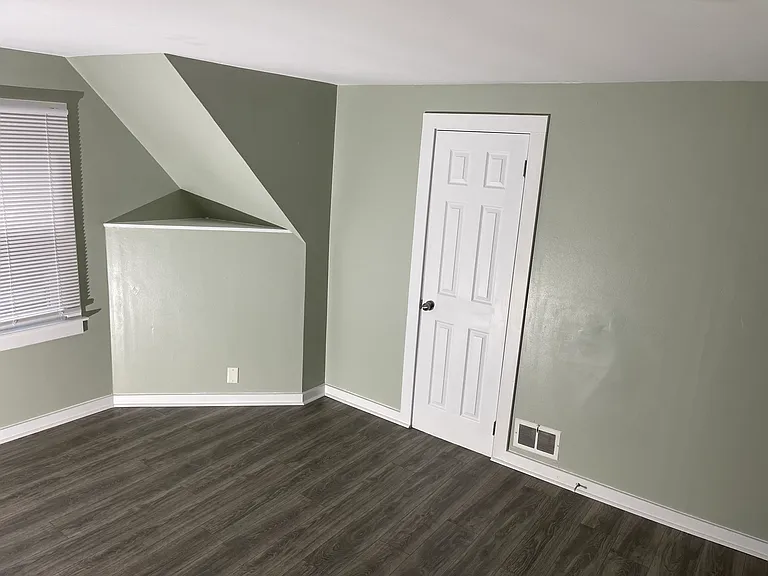 243 Grumbach Ave #2 — Photo 8