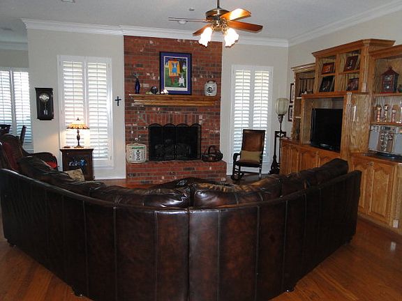 4th image of 5502 Ashwood Ct