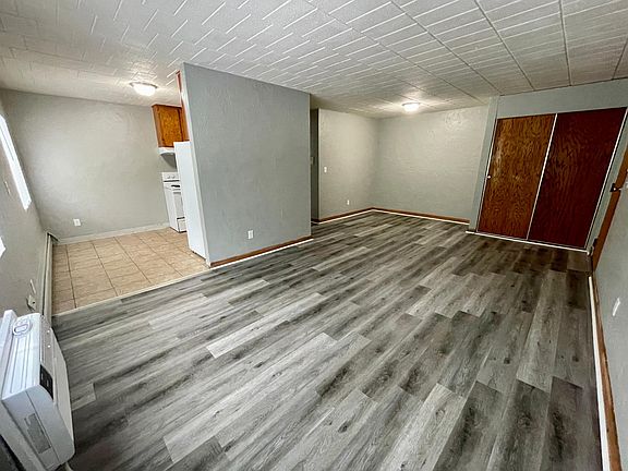 4th image of 1555 Willis Ave #6