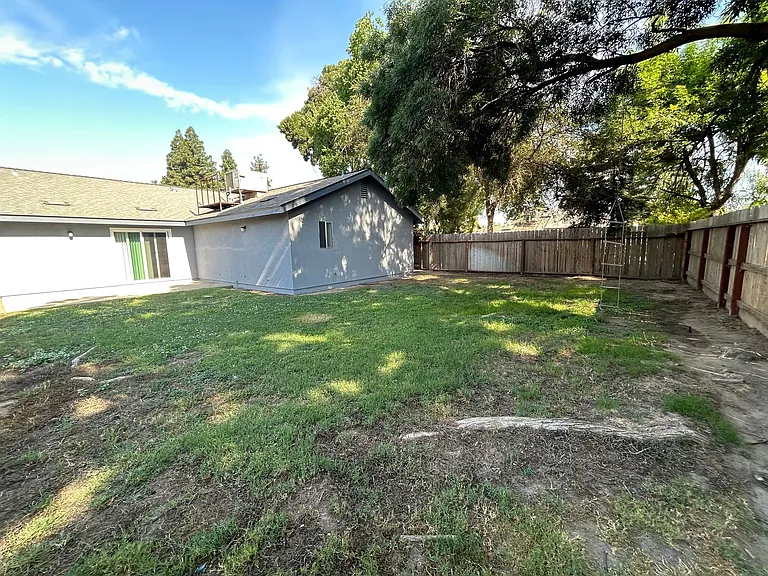 1846 N Selina Ct — Photo 21