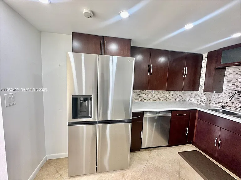 3180 S Ocean Dr #401 — Photo 36