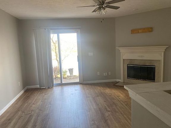 3rd image of 420 Flintlock Ct