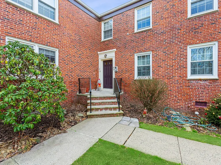 390 Morris Ave #29 — Photo 20