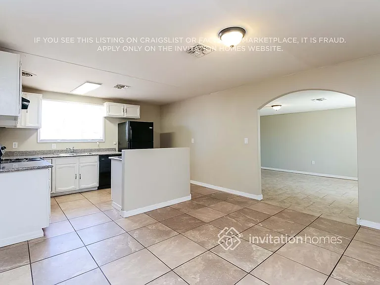 4824 W Catalina Dr — Photo 9