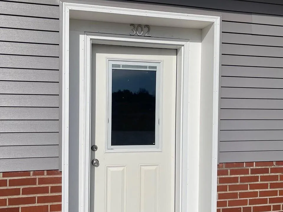 145 School St #302