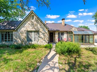 1129 Jackson Rd, Kerrville, TX 78028