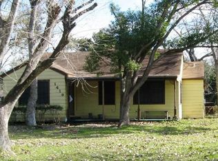 1415 Bowie St, La Marque, TX 77568