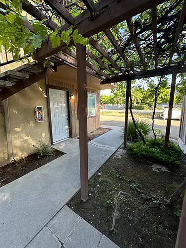1069 Cherry Ln #C Photo 1