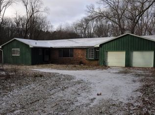 10334 McGregor Rd, Pinckney, MI 48169