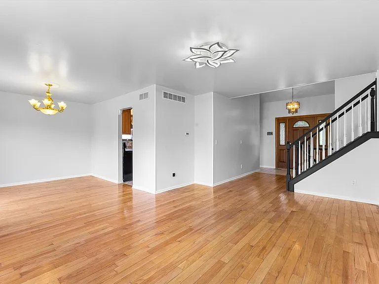 18129 Birch Dr — Photo 7