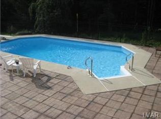 2260 Mountain Rd, Slatington, PA 18080