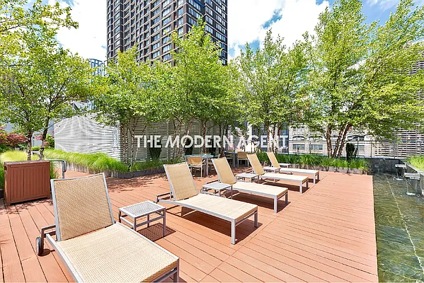Sold by Level Group | media 13