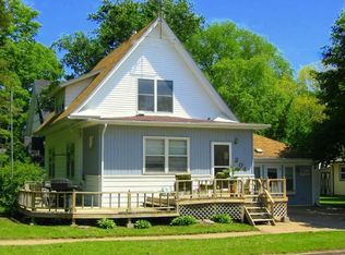 204 E 9th St, Cedar Falls, IA 50613