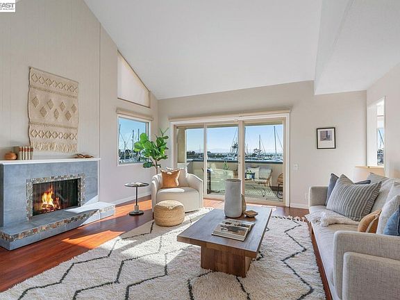 5th image of 460 Cola Ballena APT D