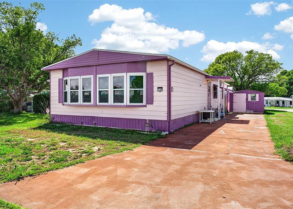 1st image of 2129 Lois Blvd