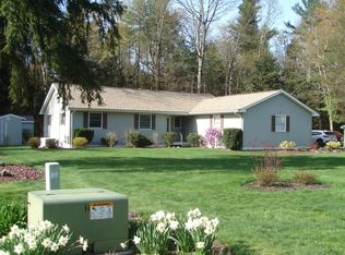 12 Muriel Ln, Schaghticoke, NY 12154
