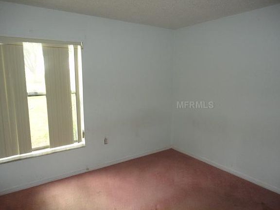 4th image of 634 Wood Dr