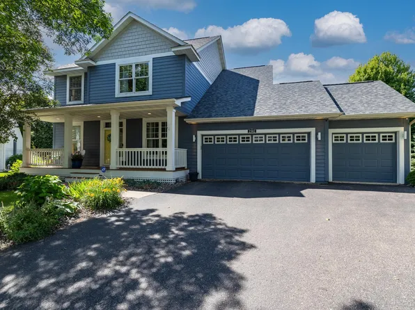 2362 Fieldstone Curv, Woodbury, MN 55129