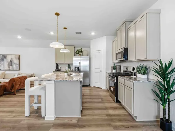 5214 Greengrass Willow Way, Houston, TX 77048